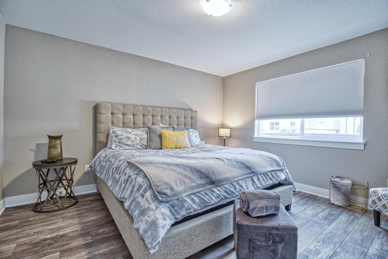 Modern Townhome Near Old Town, Breweries, & River! Fort Collins Esterno foto