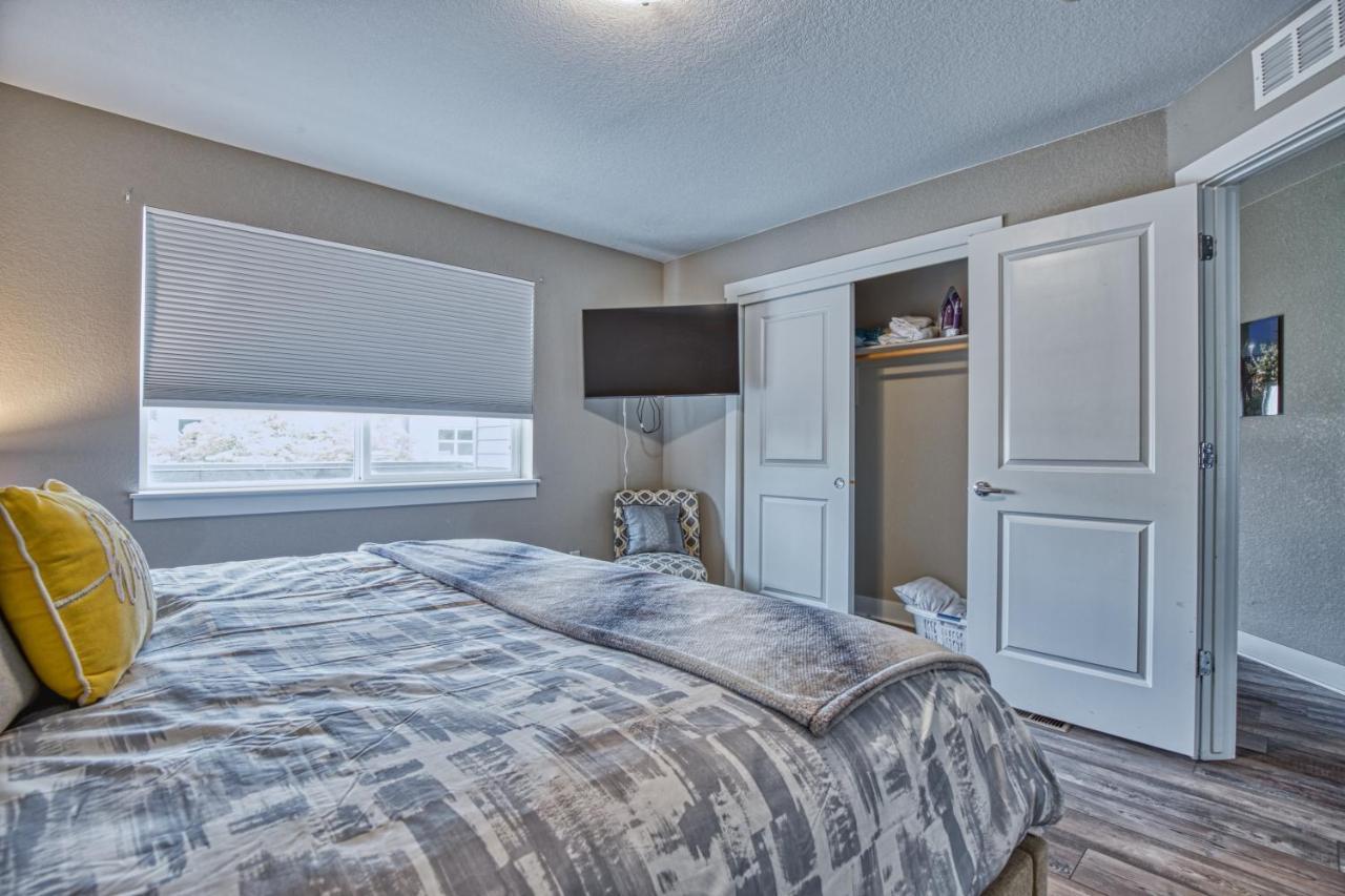 Modern Townhome Near Old Town, Breweries, & River! Fort Collins Esterno foto